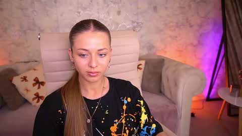 Snapshot of loveedove chatting on 5, 5, 2026 loveedove online show from 5, 5, 2026