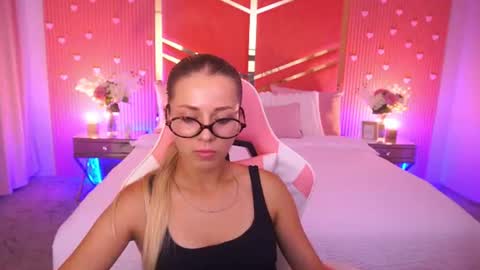 Snapshot of loveedove chatting on 2, 7, 2026 loveedove online show from 2, 7, 2026