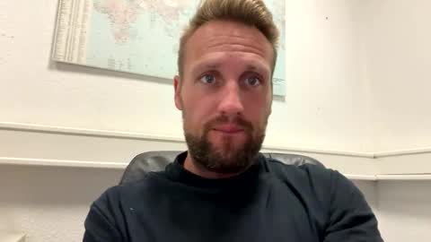 Snapshot of lovefuesse chatting on 17, 9, 2025 lovefuesse online show from 17, 9, 2025