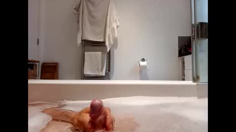 Snapshot of loveit448691 chatting on 9, 4, 2026 loveit448691 online show from 9, 4, 2026