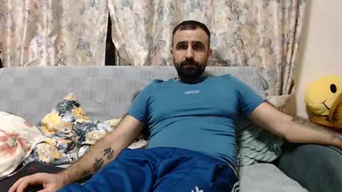 loveivat80 online show from 2, 2, 2025