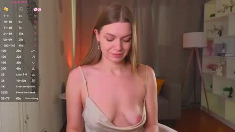 Snapshot of lovellalipss chatting on 25, 2, 2026 Laura online show from 25, 2, 2026