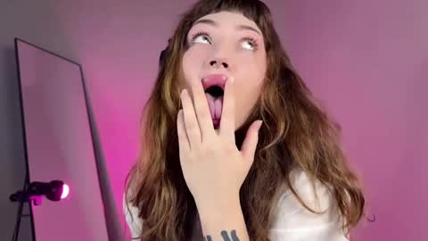 Snapshot of lovelorn_ chatting on 28, 2, 2025 Elsa online show from 28, 2, 2025