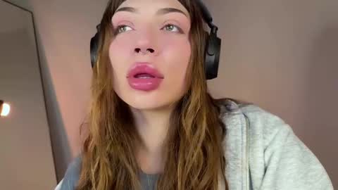 Snapshot of lovelorn_ chatting on 12, 3, 2025 Elsa online show from 12, 3, 2025