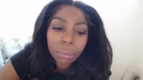 Snapshot of lovely235 chatting on 20, 12, 2025 CHOCOLATE GIRL NEXT DOOR so fucking horny Cum join me in my ROOM online show from 20, 12, 2025