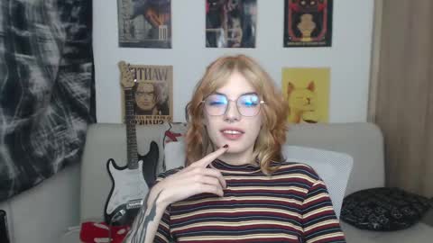 Cassie online show from 1, 3, 2025