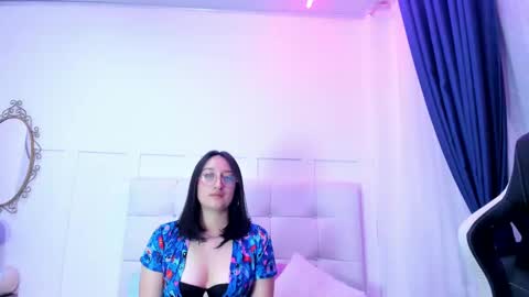 Chloe online show from 17, 1, 2025