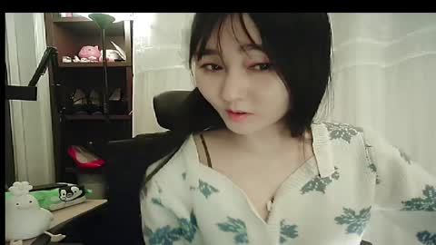 Snapshot of lovely_dana chatting on 23, 11, 2025 DANA KIM online show from 23, 11, 2025