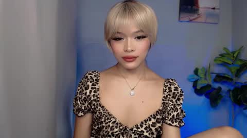 lovely_felicity online show from 10, 10, 2025
