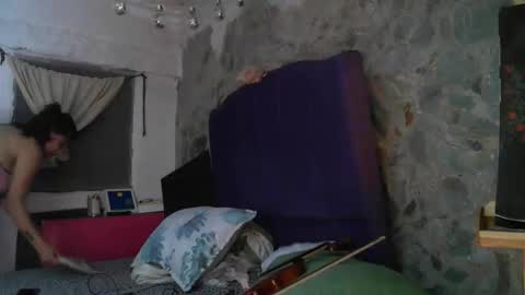 Maya online show from 12, 11, 2025