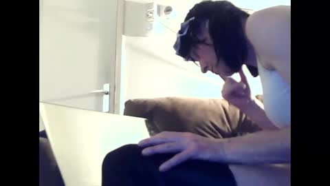 Snapshot of lovely_me165244 chatting on 27, 2, 2025 mooie man online show from 27, 2, 2025