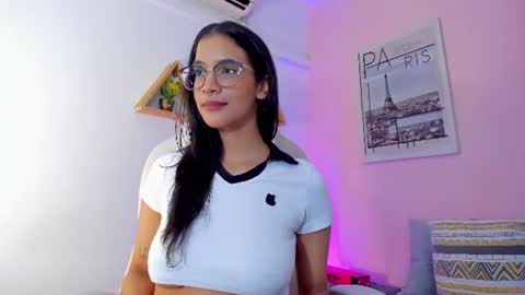 Snapshot of lovely_oliviaa chatting on 28, 7, 2026 Olivia online show from 28, 7, 2026