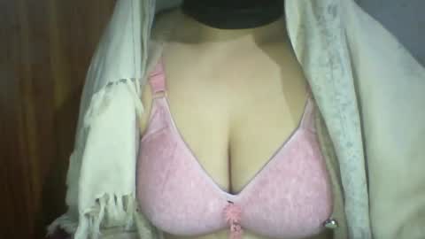 Snapshot of lovely_sweet_girl chatting on 3, 1, 2025 katrina follow me guys online show from 3, 1, 2025
