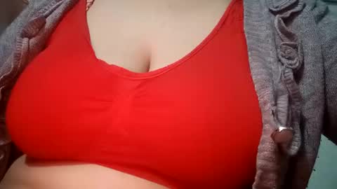 Snapshot of lovely_sweet_girl chatting on 13, 1, 2025 katrina follow me guys online show from 13, 1, 2025