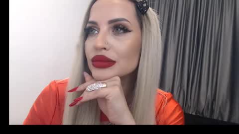 Snapshot of lovelyblondyxxx chatting on 14, 2, 2025 PrAllinXXXa online show from 14, 2, 2025