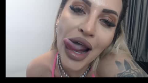 Snapshot of lovelyblondyxxx chatting on 4, 3, 2025 PrAllinXXXa online show from 4, 3, 2025