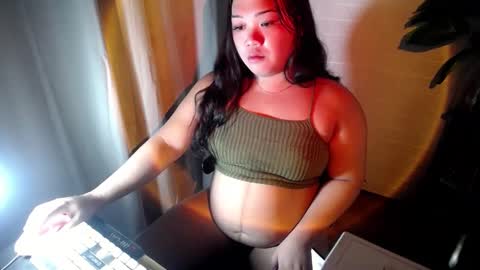Snapshot of lovelyhot_christinexx chatting on 7, 3, 2025 Christine online show from 7, 3, 2025