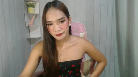 Snapshot of lovelykristelle chatting on 1, 3, 2025 lovelykristelle online show from 1, 3, 2025