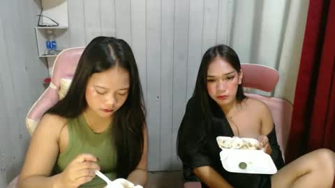 Snapshot of lovelykristelle chatting on 8, 11, 2025 lovelykristelle online show from 8, 11, 2025