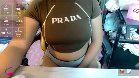 Snapshot of lovelylanah chatting on 12, 1, 2026 lanah online show from 12, 1, 2026