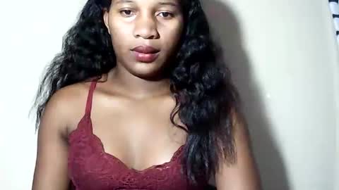 Snapshot of lovelylarra chatting on 8, 6, 2026 lovelylarra online show from 8, 6, 2026