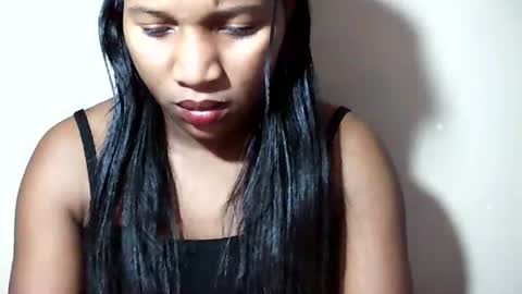Snapshot of lovelylarra chatting on 4, 7, 2026 lovelylarra online show from 4, 7, 2026