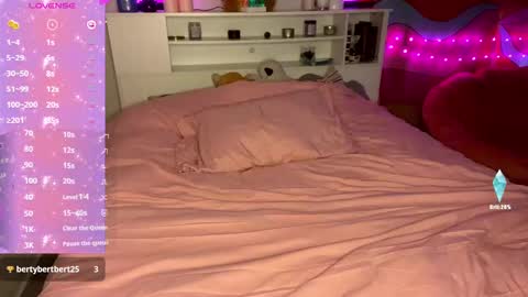 Snapshot of lovelylilithxo chatting on 14, 1, 2025 Lilith online show from 14, 1, 2025