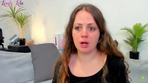 Snapshot of lovelylola_fr chatting on 5, 10, 2025 Lola online show from 5, 10, 2025