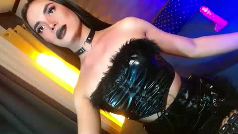 lovelymiss_shyna11 online show from 21, 5, 2026
