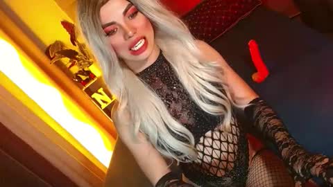 lovelymiss_shyna11 online show from 27, 5, 2026