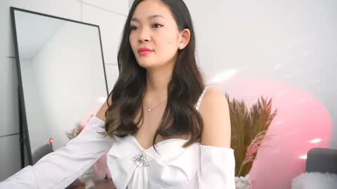 kim online show from 20, 2, 2025