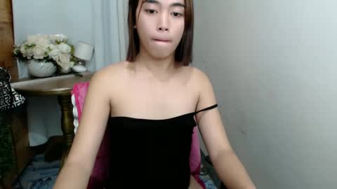 Snapshot of lovelypinay_onboard chatting on 20, 12, 2024 Sofia online show from 20, 12, 2024