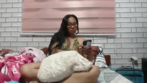 Snapshot of lovelyquey chatting on 6, 1, 2025 Angelquey online show from 6, 1, 2025