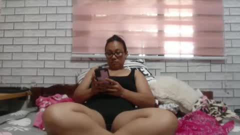 Snapshot of lovelyquey chatting on 8, 1, 2025 Angelquey online show from 8, 1, 2025