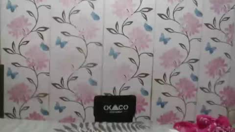 Snapshot of lovelyquey chatting on 8, 1, 2025 Angelquey online show from 8, 1, 2025