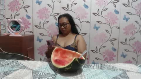 Snapshot of lovelyquey chatting on 20, 1, 2025 Angelquey online show from 20, 1, 2025