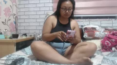 Snapshot of lovelyquey chatting on 3, 2, 2025 Angelquey online show from 3, 2, 2025