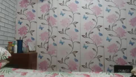 Snapshot of lovelyquey chatting on 22, 2, 2025 Angelquey online show from 22, 2, 2025