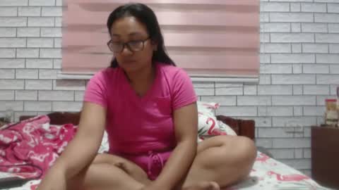 Snapshot of lovelyquey chatting on 28, 2, 2025 Angelquey online show from 28, 2, 2025