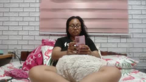 Snapshot of lovelyquey chatting on 5, 3, 2025 Angelquey online show from 5, 3, 2025