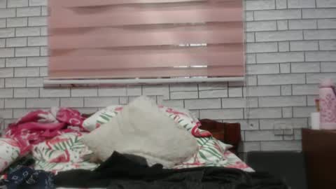 Snapshot of lovelyquey chatting on 6, 3, 2025 Angelquey online show from 6, 3, 2025