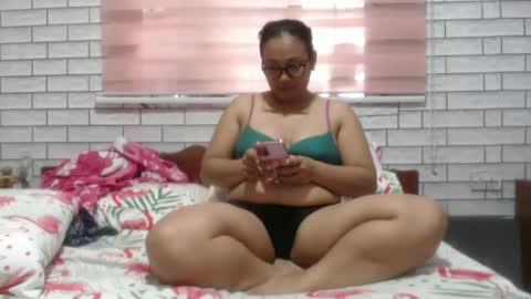 Snapshot of lovelyquey chatting on 7, 3, 2025 Angelquey online show from 7, 3, 2025