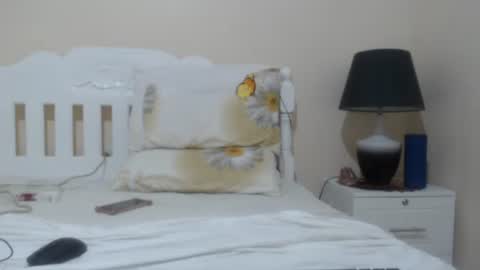 Snapshot of lovelyquey chatting on 3, 10, 2025 Angelquey online show from 3, 10, 2025