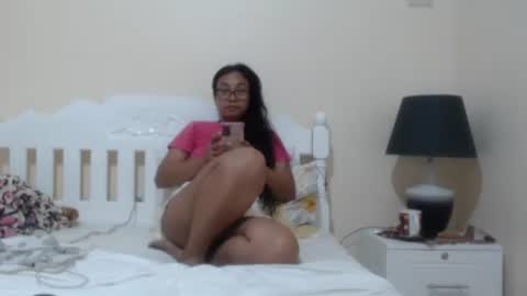 Snapshot of lovelyquey chatting on 14, 10, 2025 Angelquey online show from 14, 10, 2025