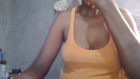 Snapshot of lovelythighs54 chatting on 15, 7, 2026 miss fancy louis online show from 15, 7, 2026