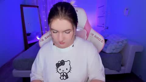 Snapshot of lovelyy_julia chatting on 2, 12, 2025 Julia online show from 2, 12, 2025