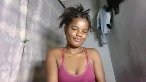 Snapshot of lovemarie08 chatting on 17, 4, 2026 lovemarie08 online show from 17, 4, 2026