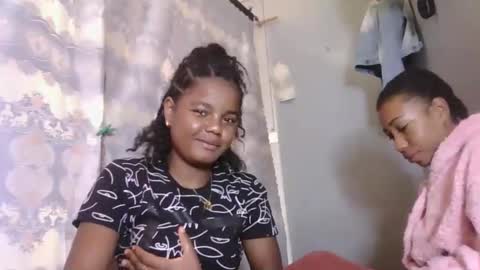 Snapshot of lovemarie08 chatting on 18, 4, 2026 lovemarie08 online show from 18, 4, 2026