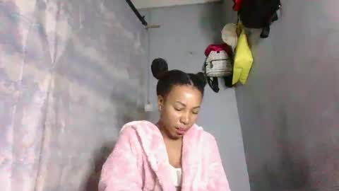 Snapshot of lovemarie08 chatting on 21, 4, 2026 lovemarie08 online show from 21, 4, 2026