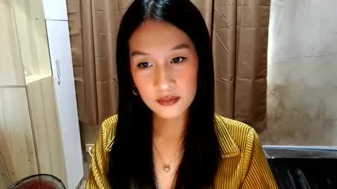 Snapshot of loveme_fiona chatting on 23, 11, 2025 loveme_fiona online show from 23, 11, 2025